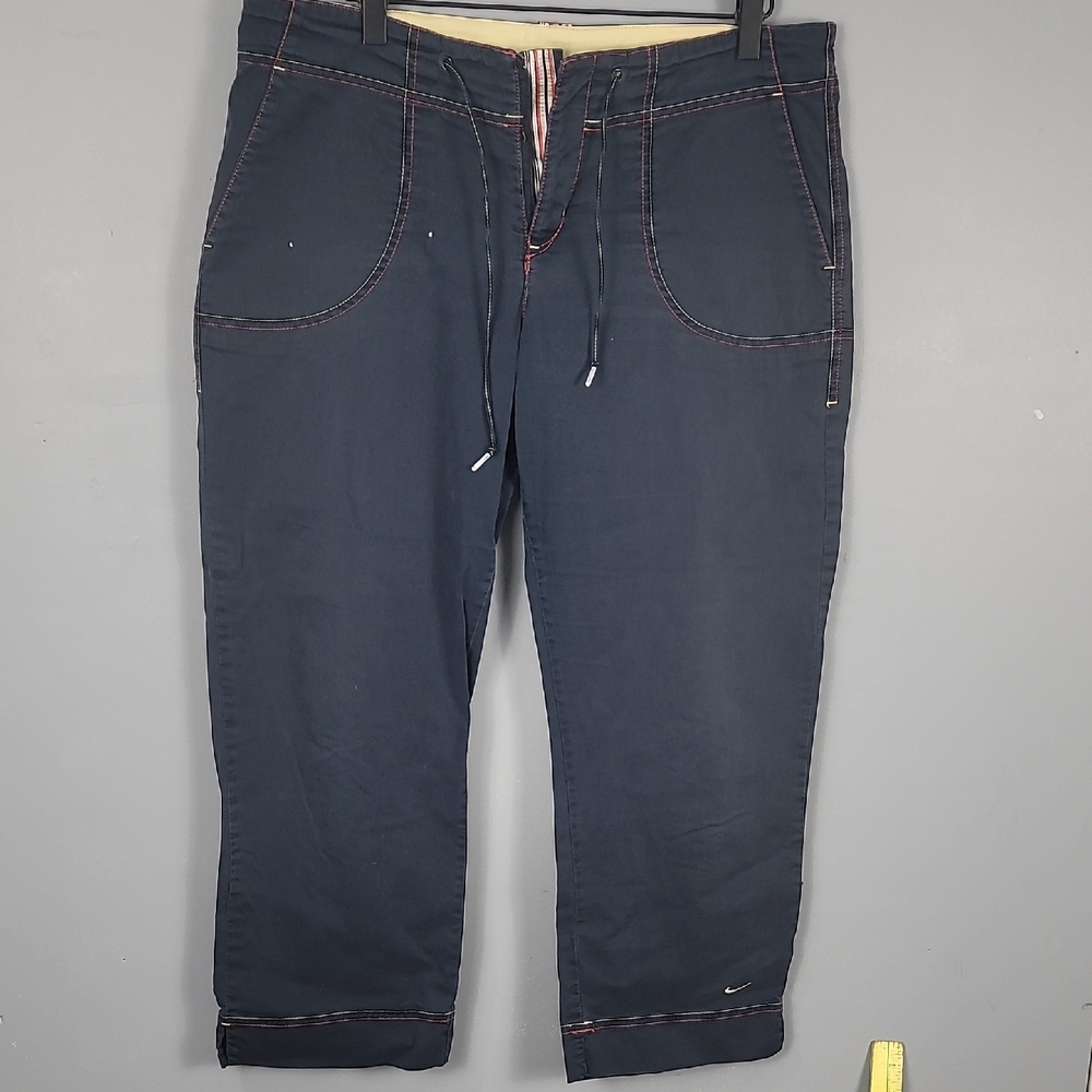 Nike Dark Blue Cropped Capri Pants with Red Stitching